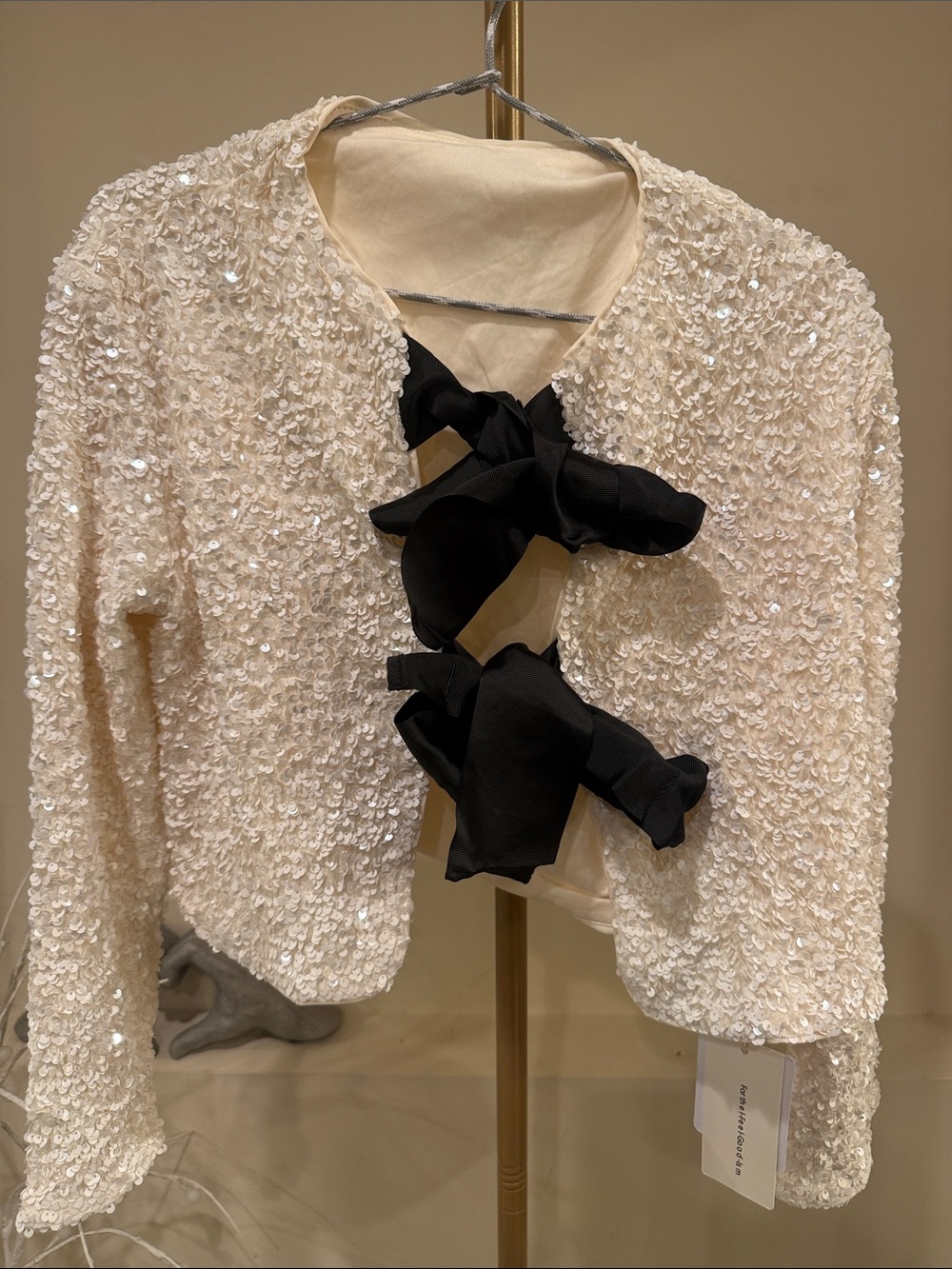 Commense White Sequin Cropped Jacket with Black Bow Details - Picture 3 of 7